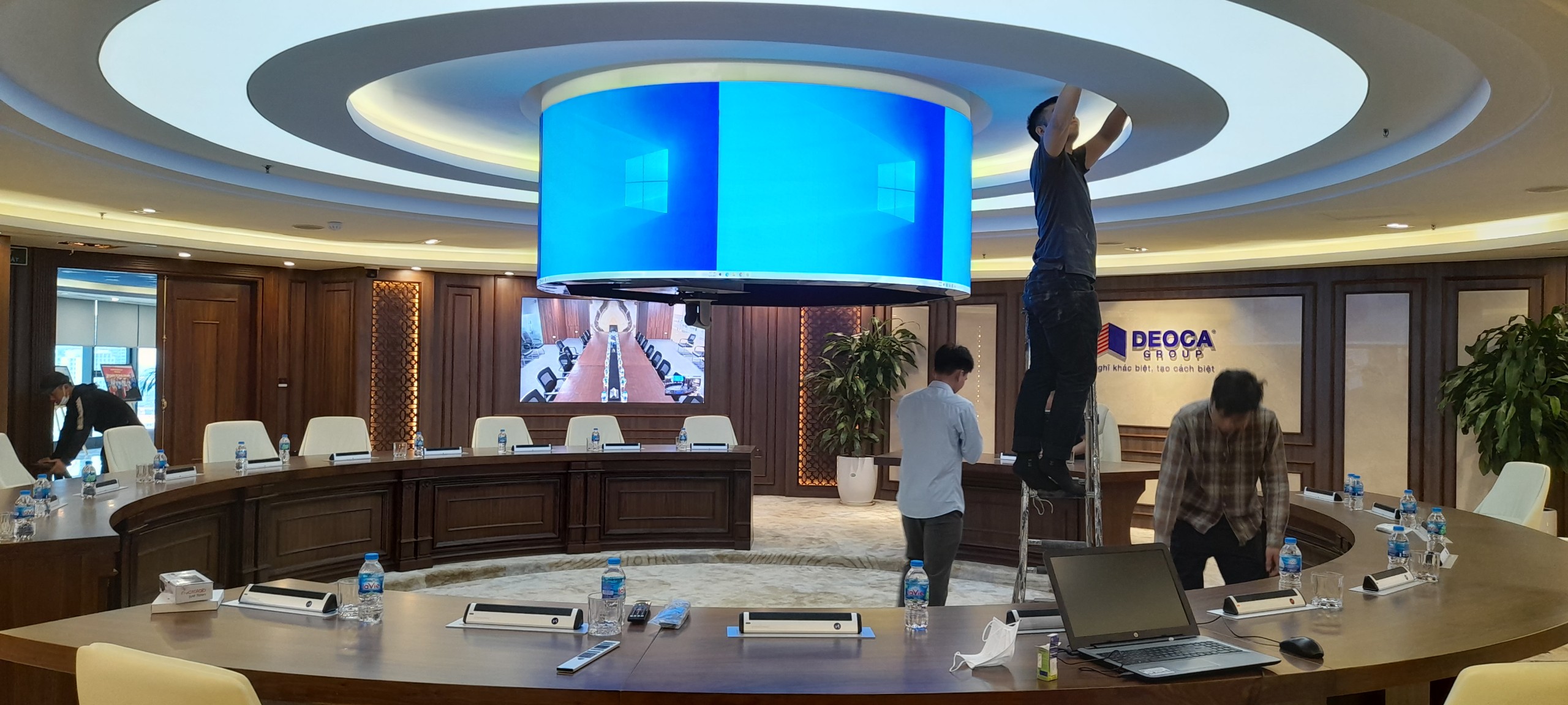 đơn vị phân phối thiết bị âm thanh hội thảo