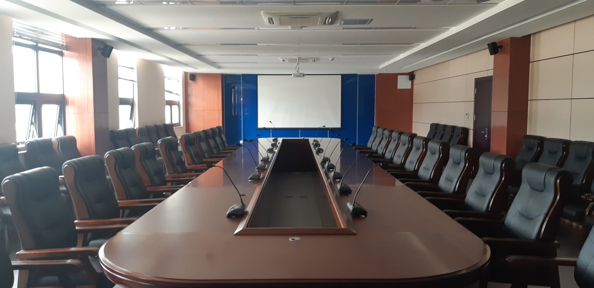 Lắp đặt phòng họp trực tuyến