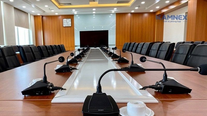 Tại sao phòng họp cần sử dụng micro chuyên dụng