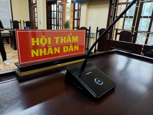 Micro cổ ngỗng bục phát biểu