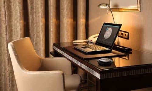 loa-hoi-nghi-jabra-speak-710-5